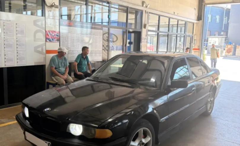 BMW 7 серии 1998 года за 2 500 000 тг. в Караганда