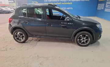 Renault Sandero 2015 года за 5 300 000 тг. в Алматы фото 4