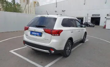 Mitsubishi Outlander 2015 года за 8 500 000 тг. в Шымкент фото 3