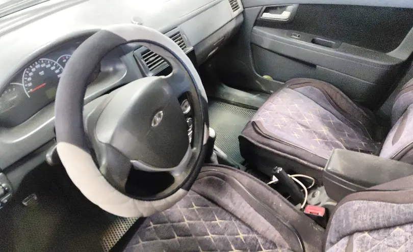 LADA (ВАЗ) Priora 2012 года за 2 000 000 тг. в Астана фото 5