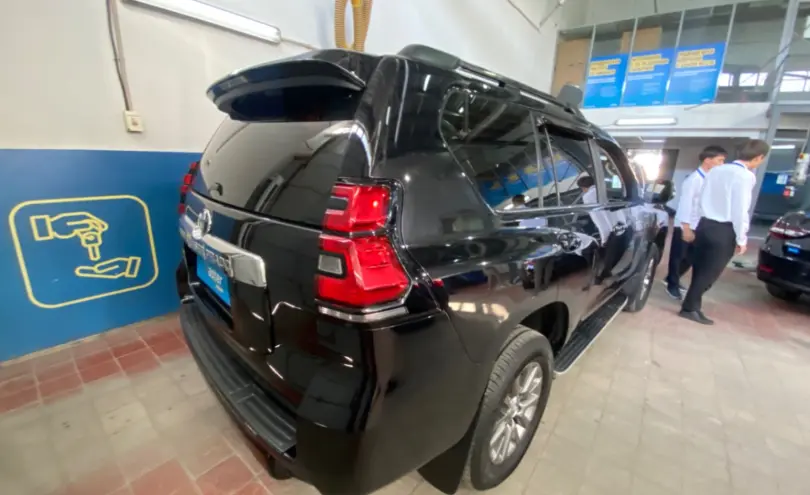 Toyota Land Cruiser Prado 2018 года за 24 000 000 тг. в Астана фото 5