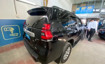 Toyota Land Cruiser Prado 2018 года за 24 000 000 тг. в Астана