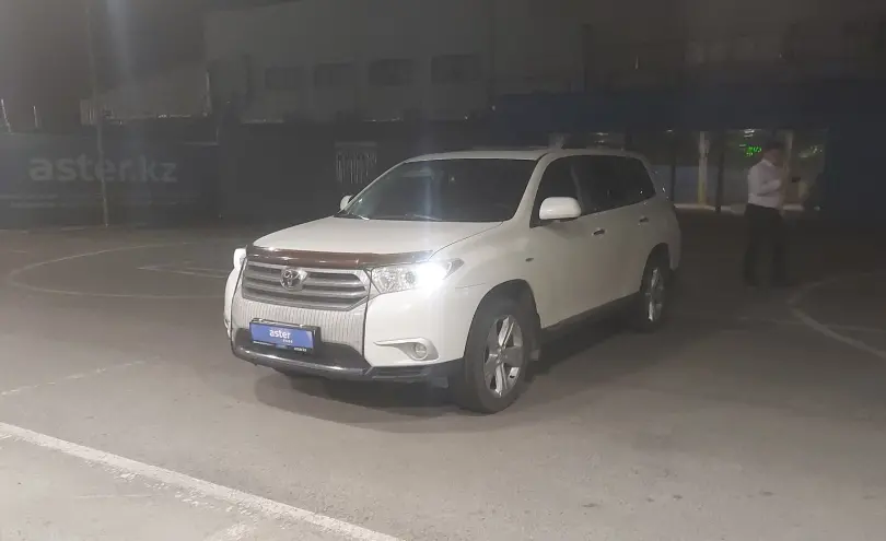Toyota Highlander 2013 года за 11 000 000 тг. в Алматы