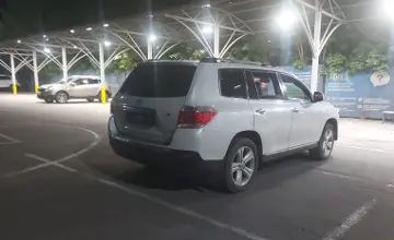 Toyota Highlander 2013 года за 11 000 000 тг. в Алматы фото 3
