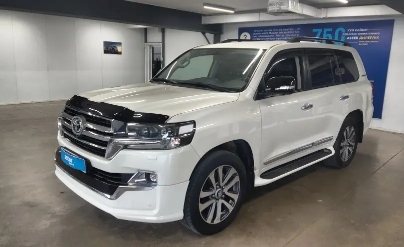 Toyota Land Cruiser 2020 года за 3 700 000 тг. в Астана