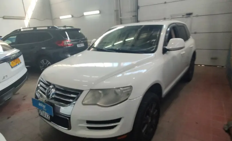 Volkswagen Touareg 2007 года за 5 500 000 тг. в Астана