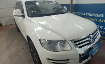 Volkswagen Touareg 2007 года за 5 500 000 тг. в Астана фото 3
