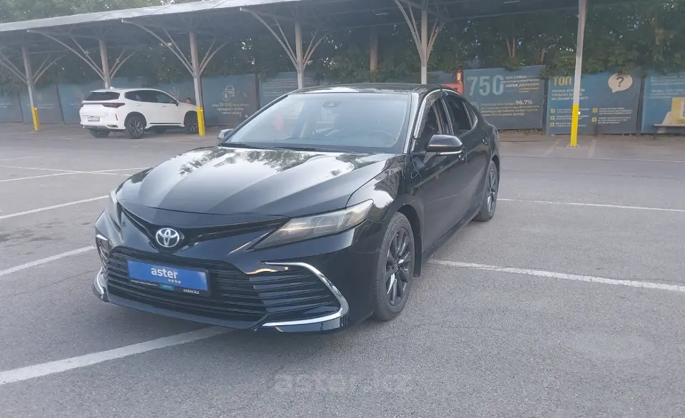 Toyota Camry 2022 года за 10 000 000 тг. в Алматы