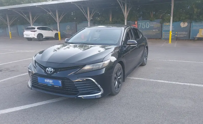 Toyota Camry 2022 года за 10 000 000 тг. в Алматы