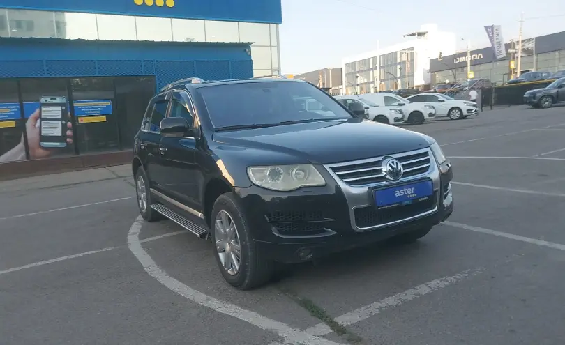 Volkswagen Touareg 2006 года за 6 500 000 тг. в Алматы фото 2
