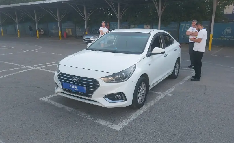 Hyundai Accent 2018 года за 7 500 000 тг. в Алматы