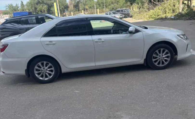 Toyota Camry 2017 года за 11 000 000 тг. в Актобе фото 4