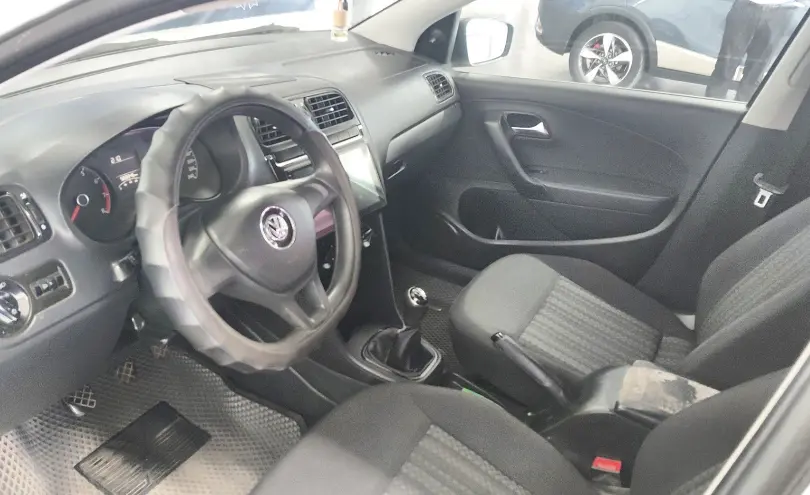 Volkswagen Polo 2015 года за 3 500 000 тг. в Астана фото 5