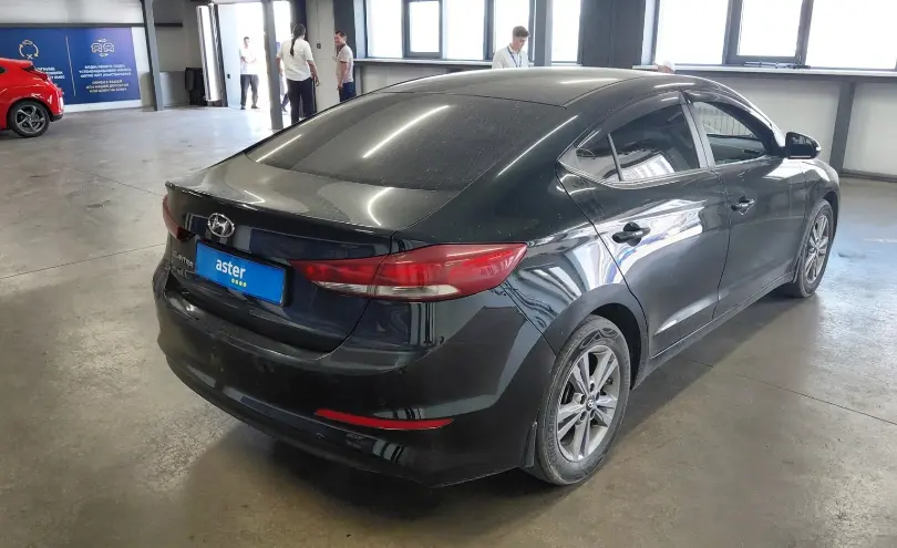 Hyundai Elantra 2018 года за 7 000 000 тг. в Астана фото 3