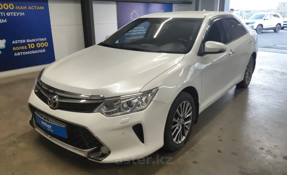 Toyota Camry 2016 года за 9 500 000 тг. в Астана