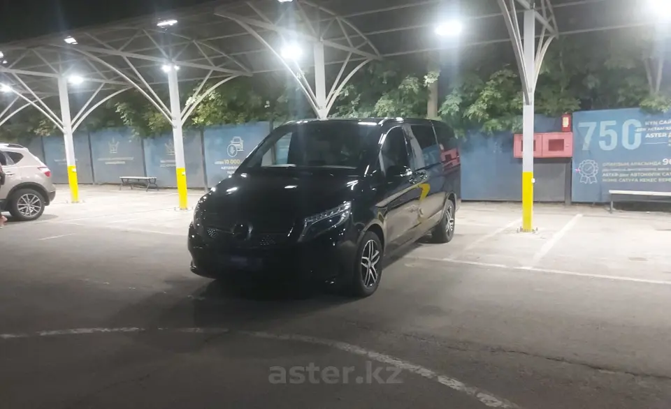Mercedes-Benz V-Класс 2014 года за 18 000 000 тг. в Алматы
