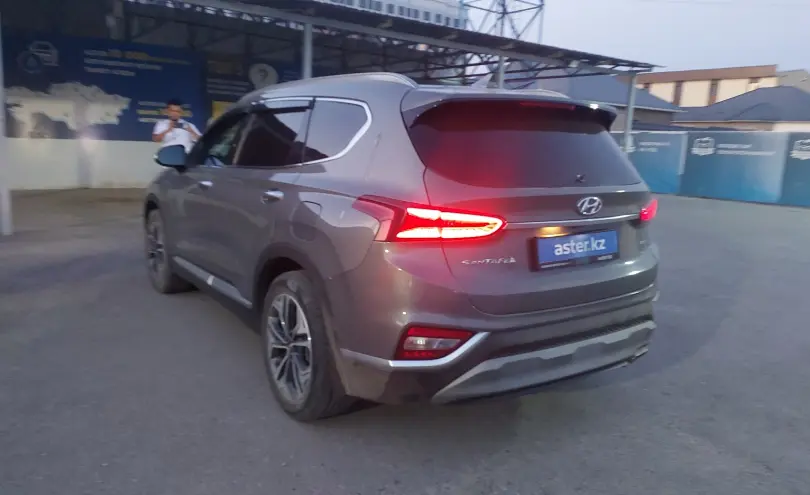 Hyundai Santa Fe 2020 года за 11 000 000 тг. в Шымкент фото 4