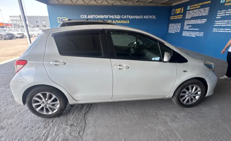 Toyota Yaris 2011 года за 4 500 000 тг. в Алматы фото 4