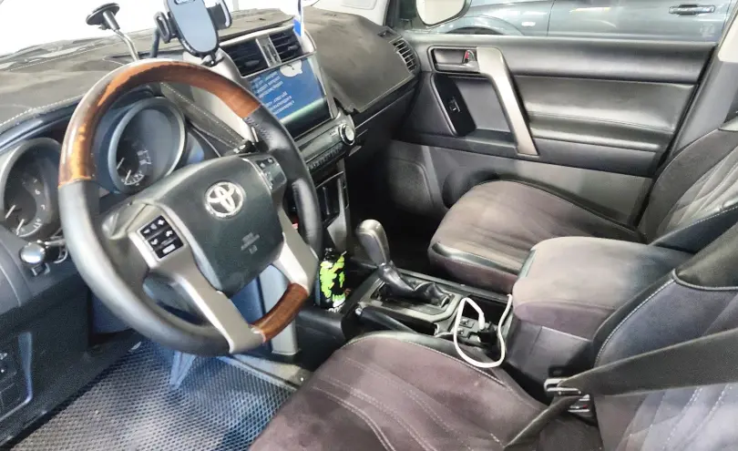 Toyota Land Cruiser Prado 2009 года за 13 000 000 тг. в Астана фото 5