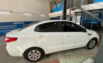 Kia Rio 2015 года за 4 000 000 тг. в Астана фото 4