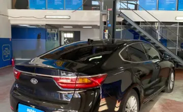 Kia K7 2016 года за 9 500 000 тг. в Астана