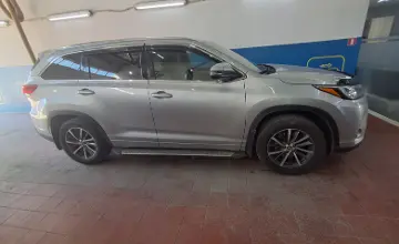 Toyota Highlander 2017 года за 16 000 000 тг. в Астана фото 4