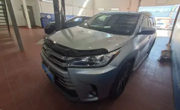 Toyota Highlander 2017 года за 16 000 000 тг. в Астана фото 1