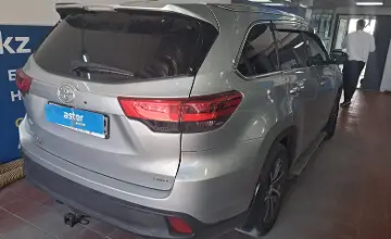Toyota Highlander 2017 года за 16 000 000 тг. в Астана