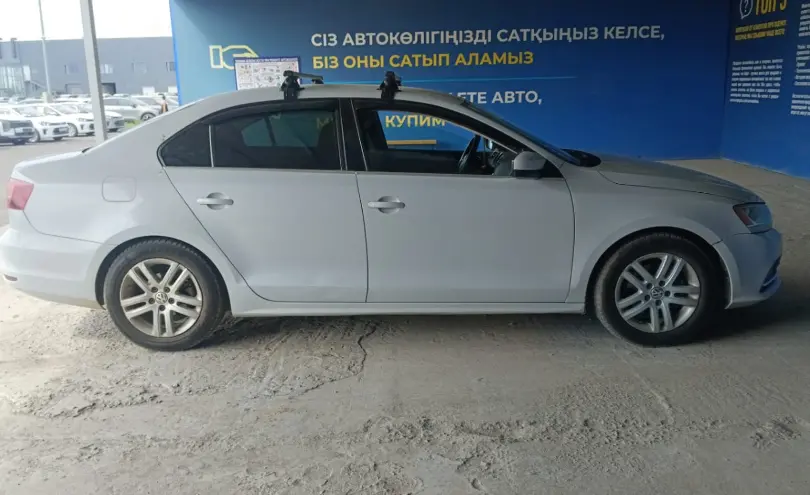 Volkswagen Jetta 2017 года за 6 000 000 тг. в Алматы фото 4