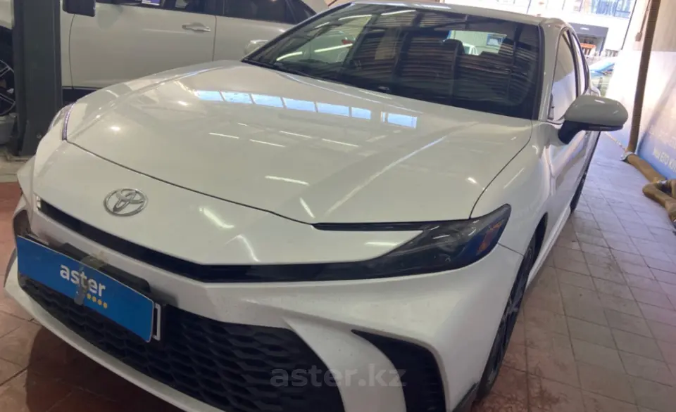 Toyota Camry 2024 года за 18 000 000 тг. в Астана