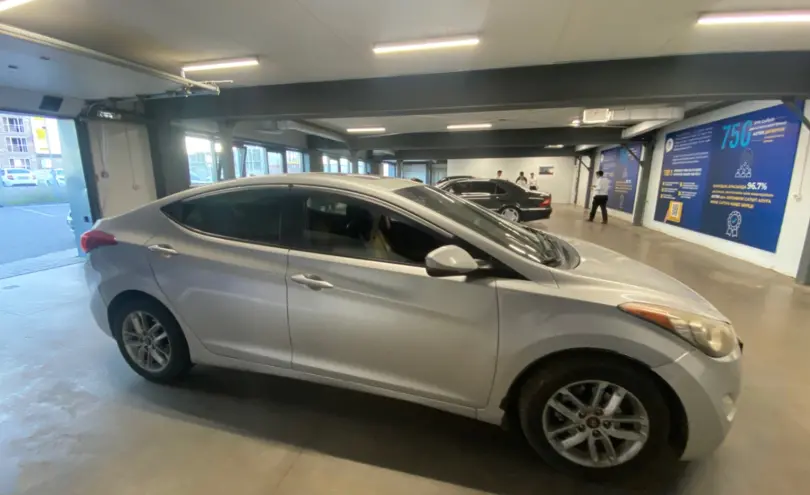 Hyundai Elantra 2011 года за 6 000 000 тг. в Астана фото 4