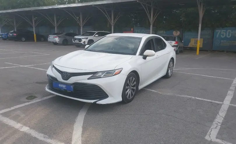 Toyota Camry 2017 года за 11 000 000 тг. в Алматы