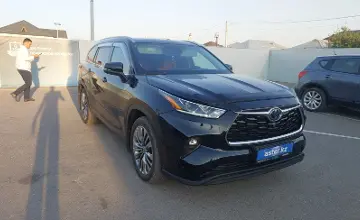 Toyota Highlander 2021 года за 25 000 000 тг. в Шымкент фото 2