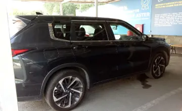 Mitsubishi Outlander 2021 года за 12 700 000 тг. в Алматы фото 4