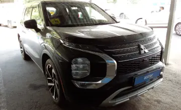 Mitsubishi Outlander 2021 года за 12 700 000 тг. в Алматы фото 3