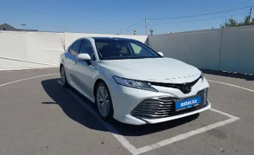 Toyota Camry 2019 года за 14 200 000 тг. в Шымкент фото 2