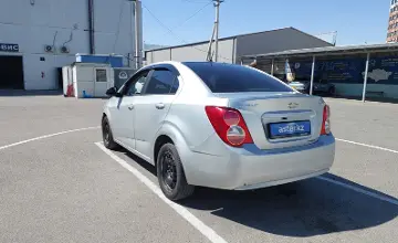 Chevrolet Aveo 2014 года за 2 000 000 тг. в Шымкент фото 4
