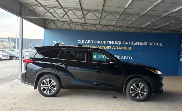 Toyota Highlander 2022 года за 19 700 000 тг. в Алматы фото 4