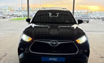 Toyota Highlander 2022 года за 19 700 000 тг. в Алматы фото 2