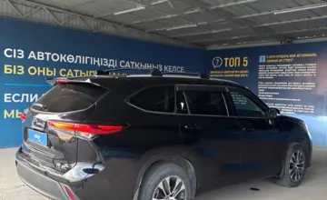 Toyota Highlander 2022 года за 19 700 000 тг. в Алматы
