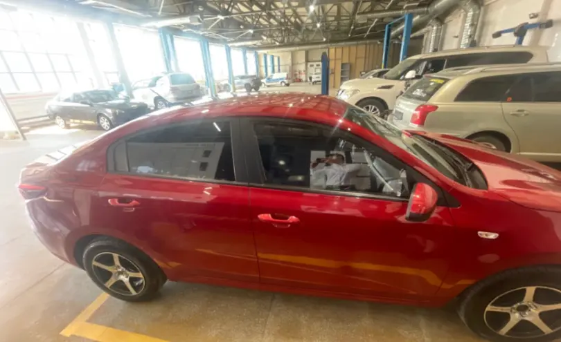 Kia Rio 2020 года за 6 500 000 тг. в Караганда фото 4
