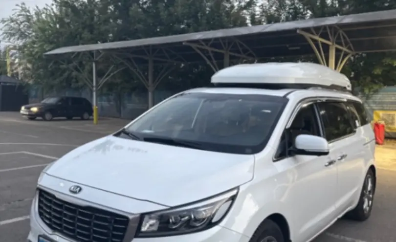 Kia Carnival 2020 года за 13 000 000 тг. в Алматы
