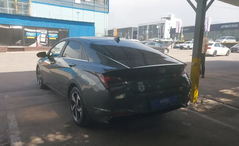 Hyundai Elantra 2021 года за 8 500 000 тг. в Алматы фото 4