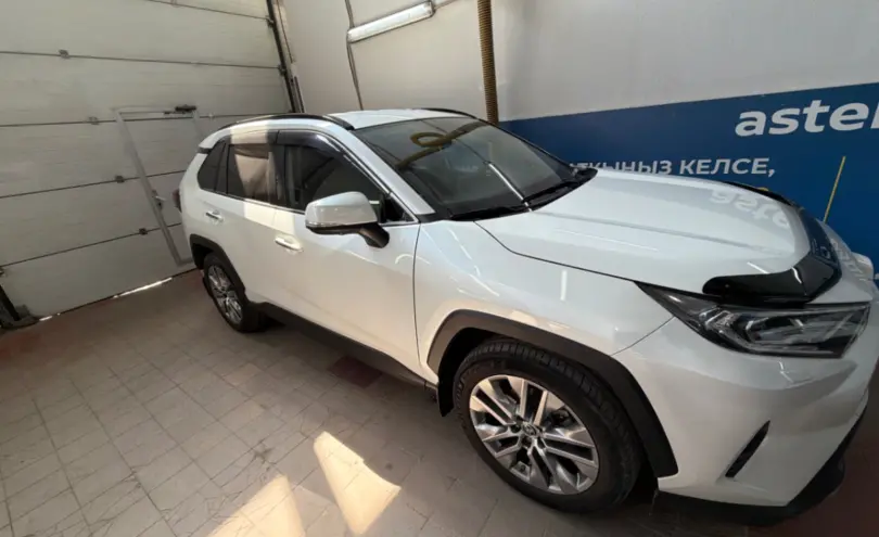 Toyota RAV4 2021 года за 16 500 000 тг. в Астана фото 4