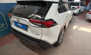 Toyota RAV4 2021 года за 16 500 000 тг. в Астана