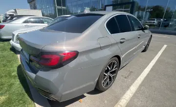 BMW 5 серии 2022 года за 26 000 000 тг. в Алматы