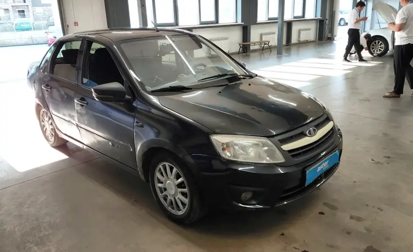 LADA (ВАЗ) Granta 2014 года за 3 000 000 тг. в Астана фото 2