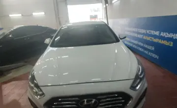 Hyundai Sonata 2019 года за 8 000 000 тг. в Астана фото 2