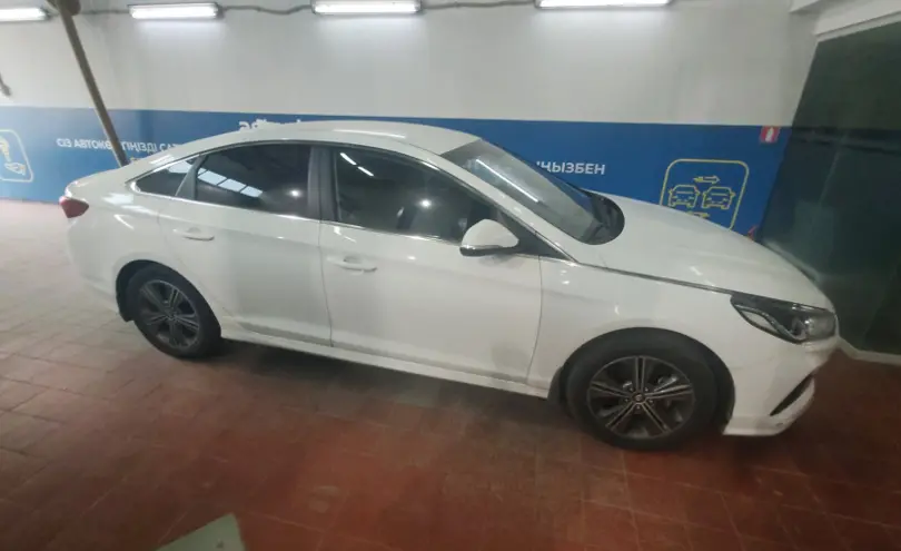 Hyundai Sonata 2019 года за 8 000 000 тг. в Астана фото 4