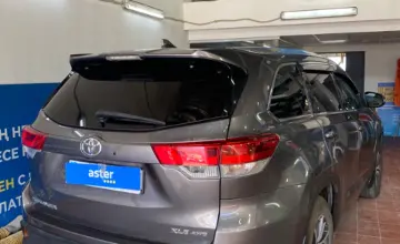 Toyota Highlander 2017 года за 15 000 000 тг. в Астана